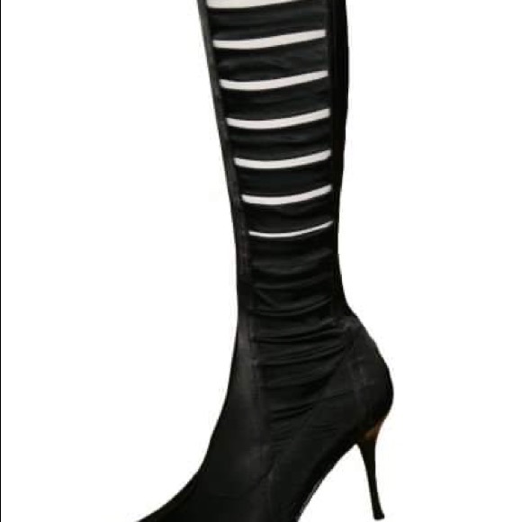 Designer Boots - Picture 15 of 15